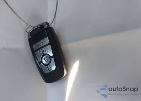 2025 Ford Maverick Xlt z USA, uszkodzony, nr VIN 3FTTW8H38SRB36968